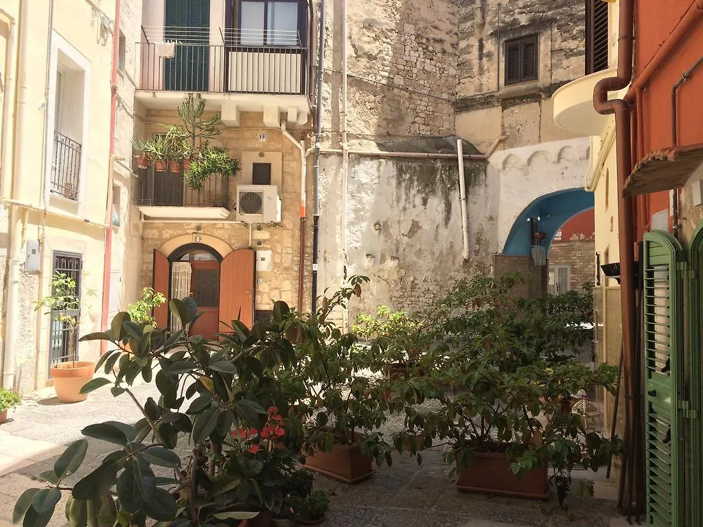 Corte Carducci Bari Italien
